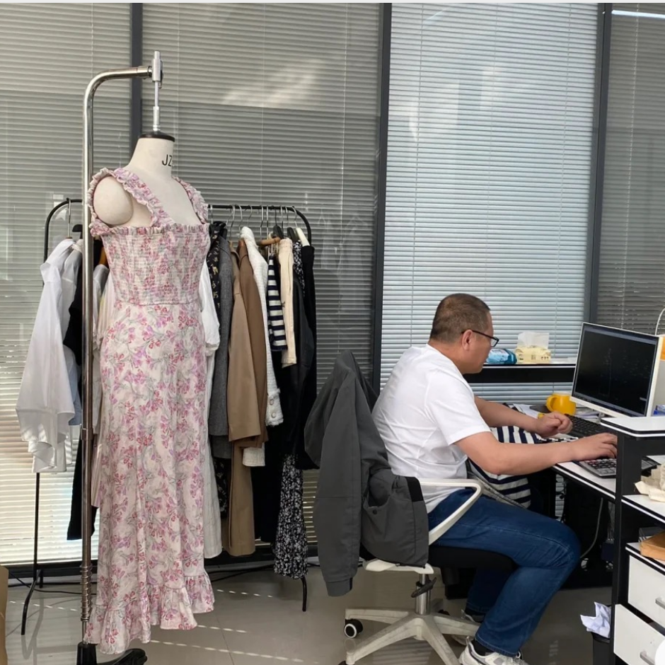 2e7b1b5f-dca1-43e4-9e39-70690ae84f67